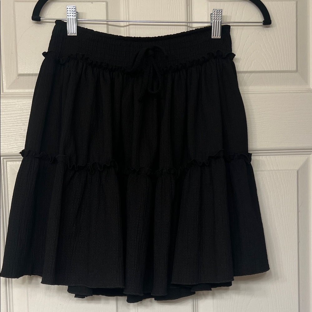Chic Black Ruffled Mini Skirt